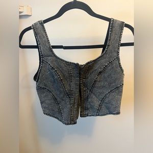 Clasp black demin top